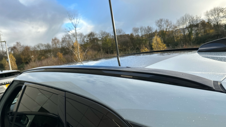 Land Rover Range Rover Velar 2.0 D200 MHEV Dynamic SE 5dr Auto Diesel Estate